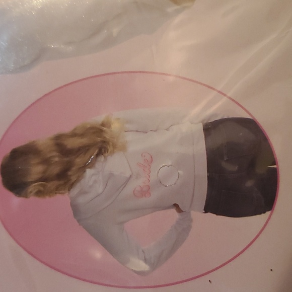 Small Bride to be hoodie - Picture 2 of 5